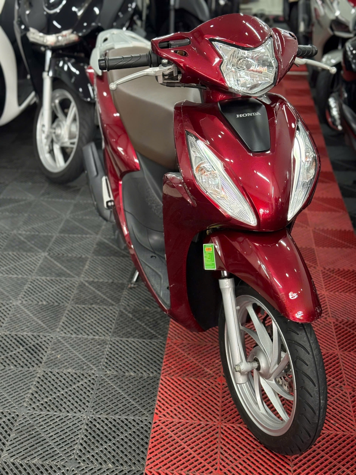 HONDA VISION 2023 SMK 7000KM 59XB-31819