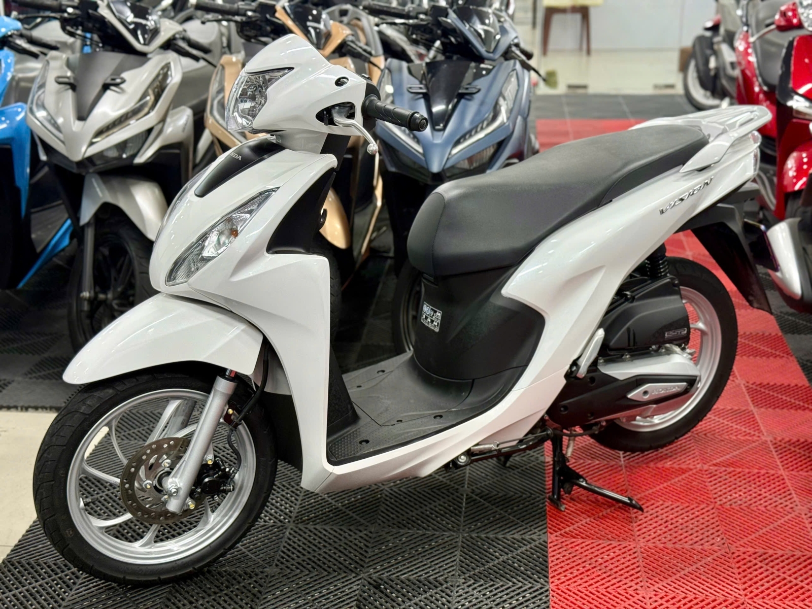 Honda Vision 2026 900km 50AA-85349