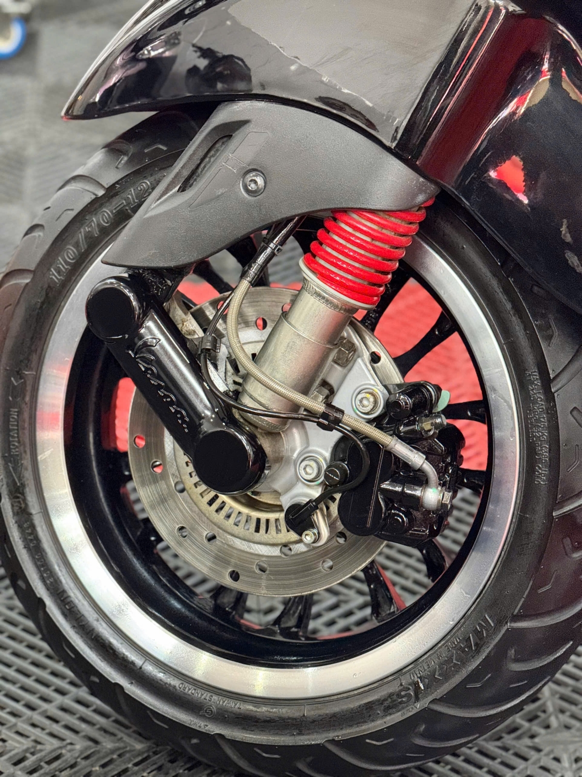 Vespa Sprint 2020 Bao Sang Tên