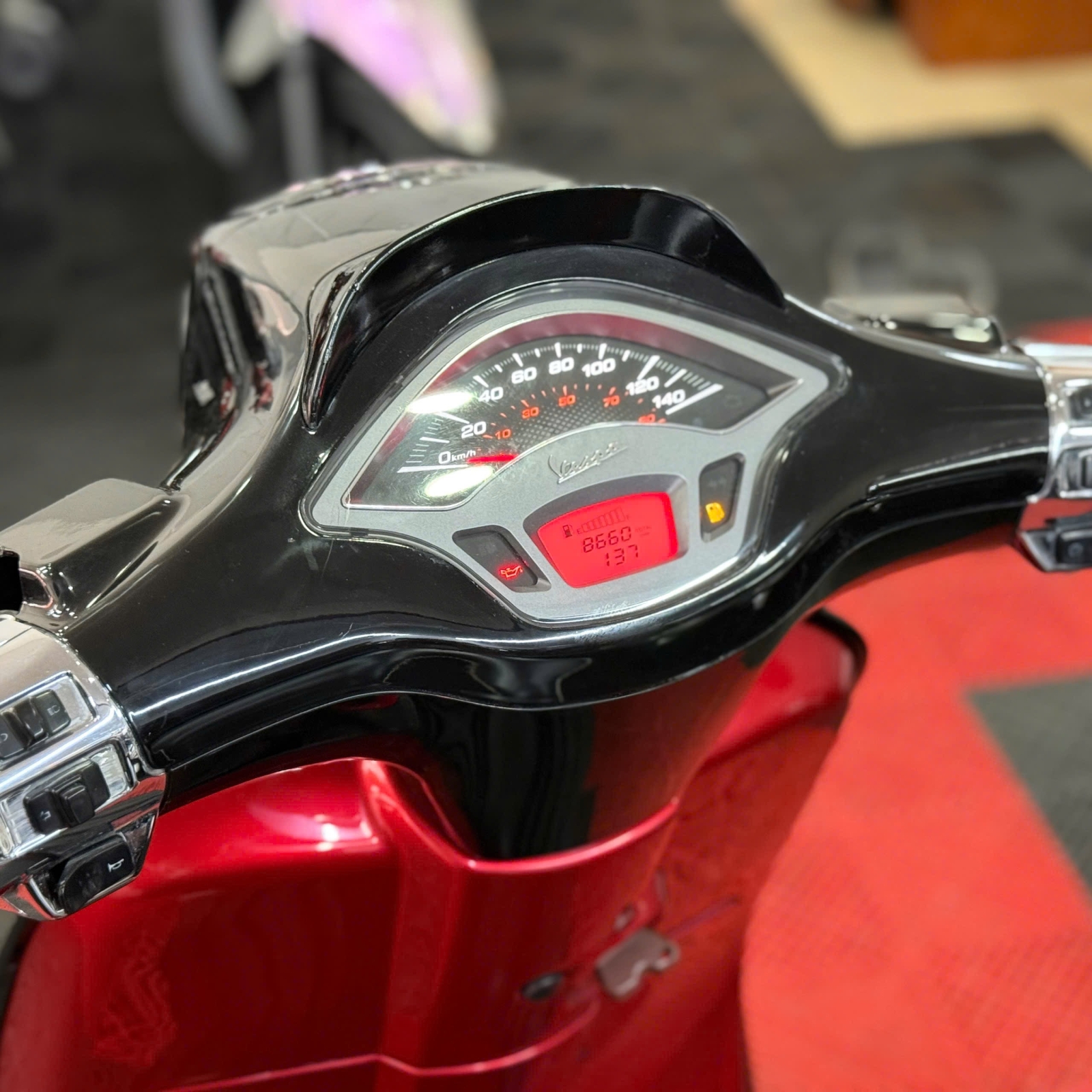 Vespa Sprint 2020 Bao Sang Tên