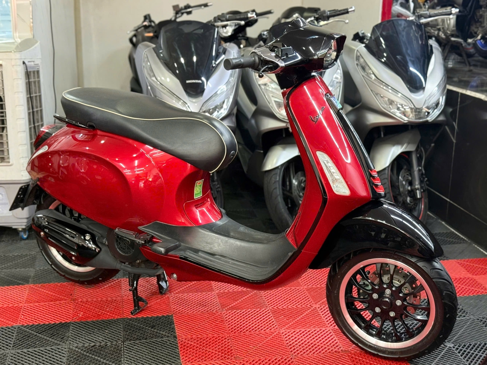 Vespa Sprint 2020 Bao Sang Tên