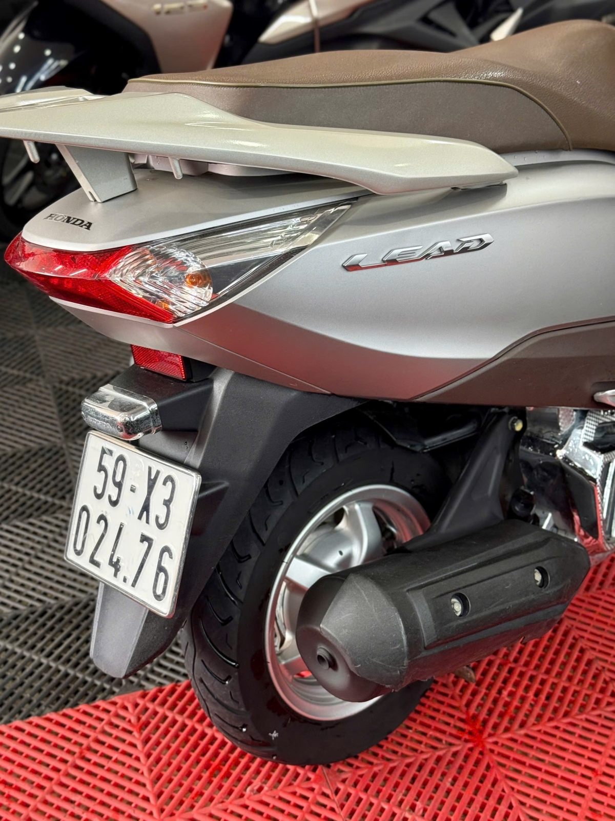 Lead 2016 59X3-02476