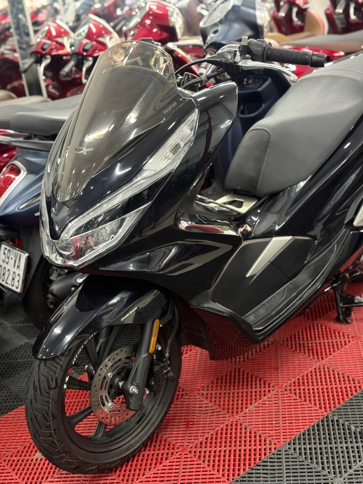 HONDA PCX 125 2018 FULL BLACK 59M2-29618