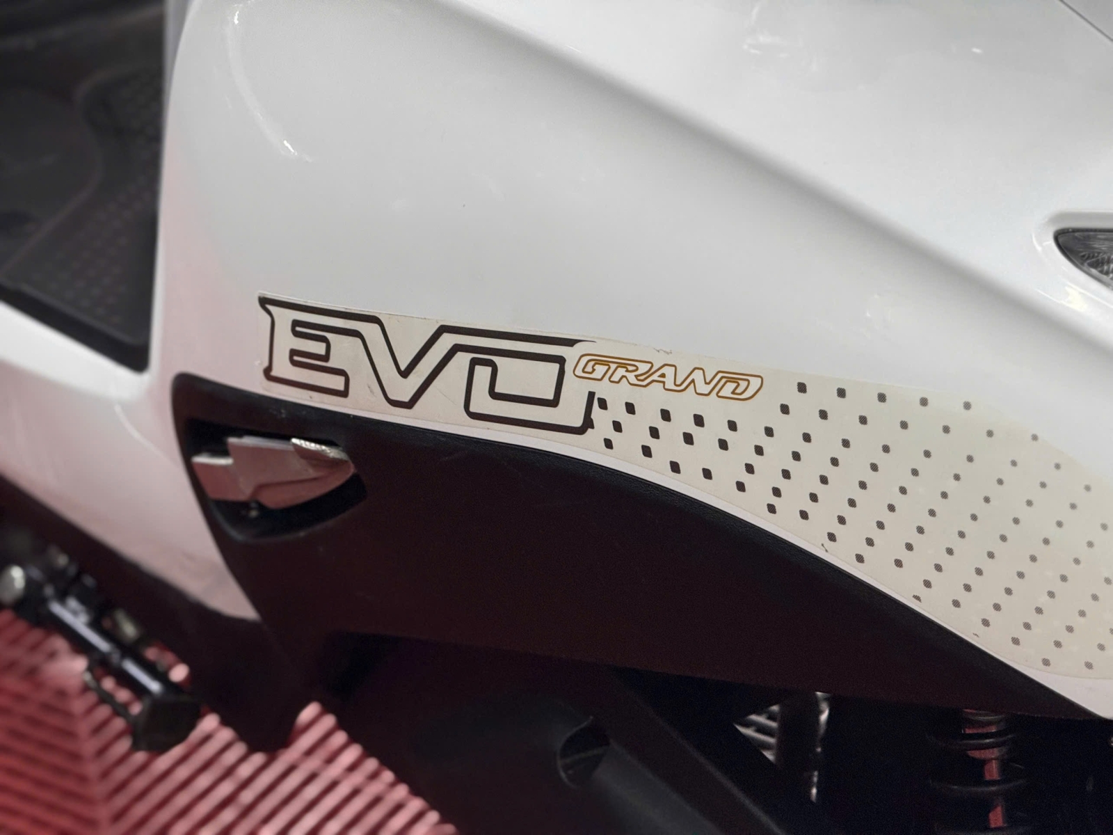 VINFART EVO GRAND 2025 64AA - 16073