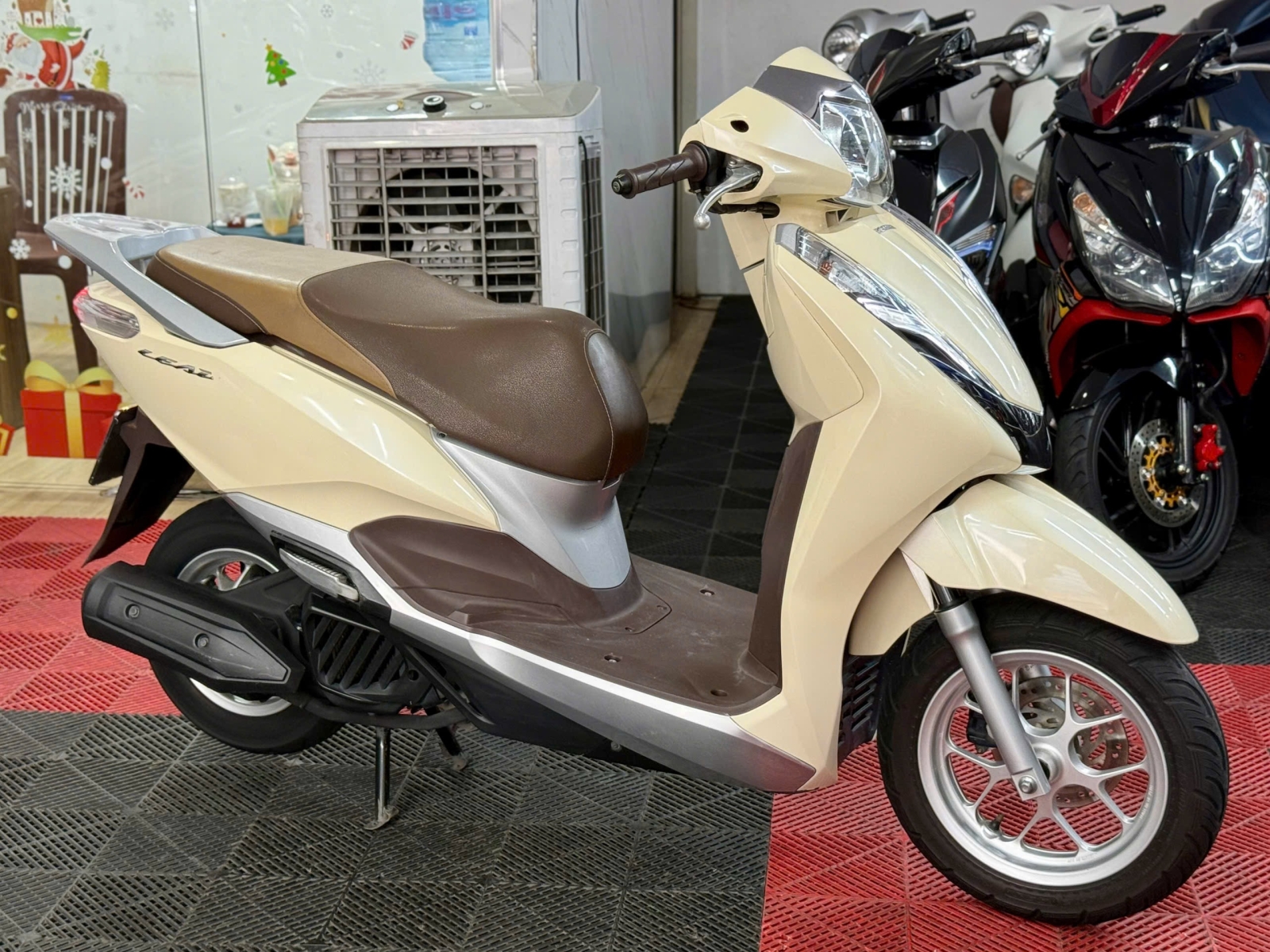 Honda Lead 2018 - SMK - 59D2-75190