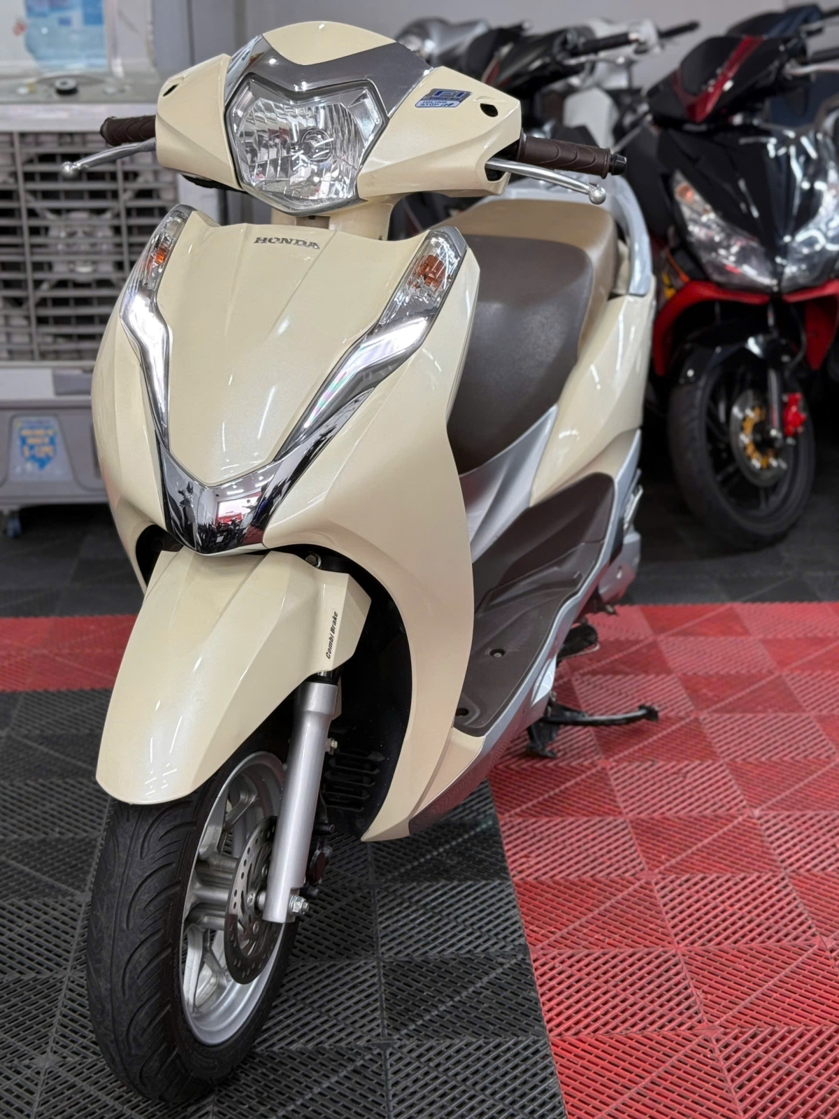 Honda Lead 2018 - SMK - 59D2-75190