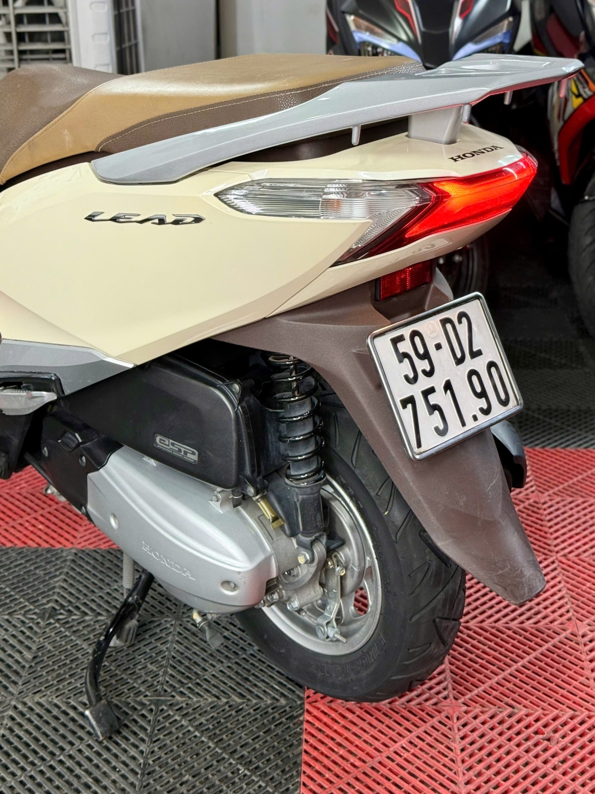 Honda Lead 2018 - SMK - 59D2-75190