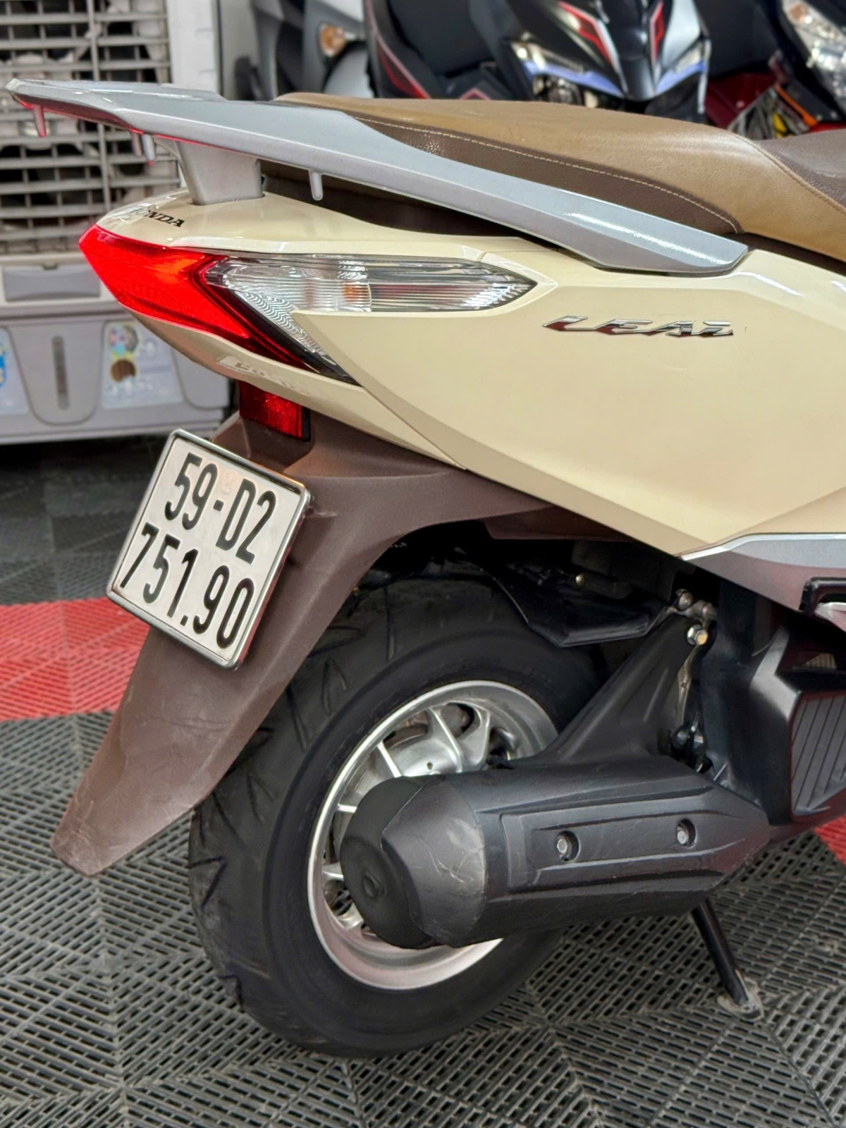 Honda Lead 2018 - SMK - 59D2-75190