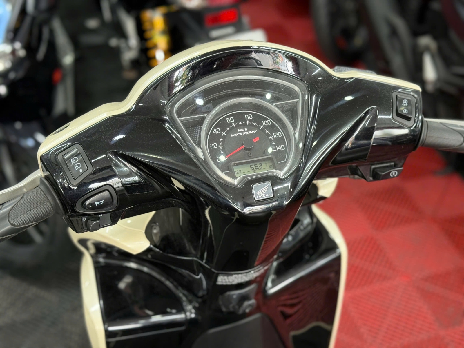 HONDA VISION 2023 THỂ THAO 78AK-02682