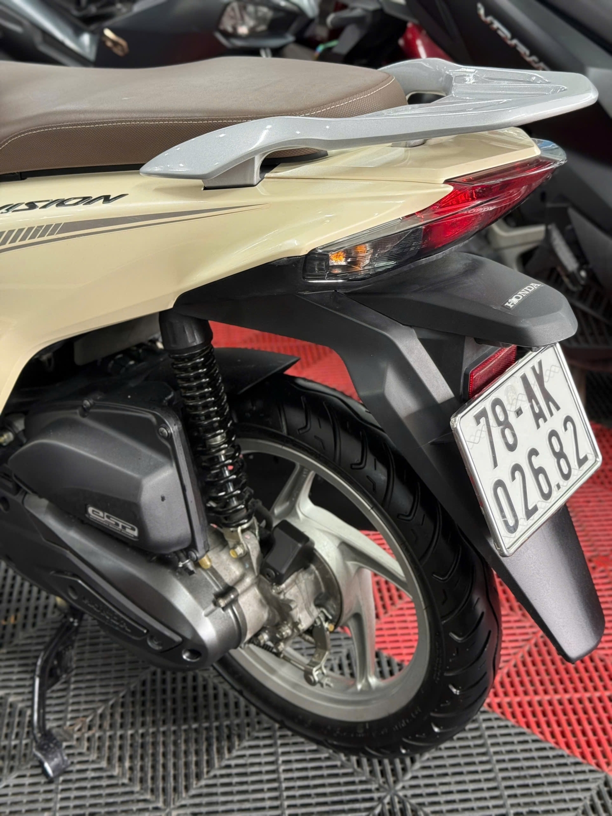 HONDA VISION 2023 THỂ THAO 78AK-02682