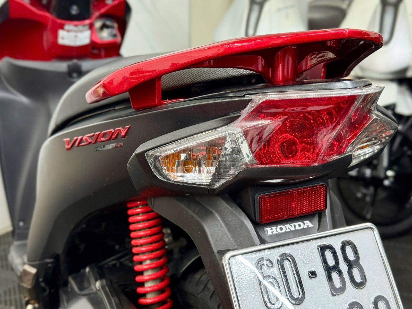Honda Vision 2016 khoá chìa 60B8-69338