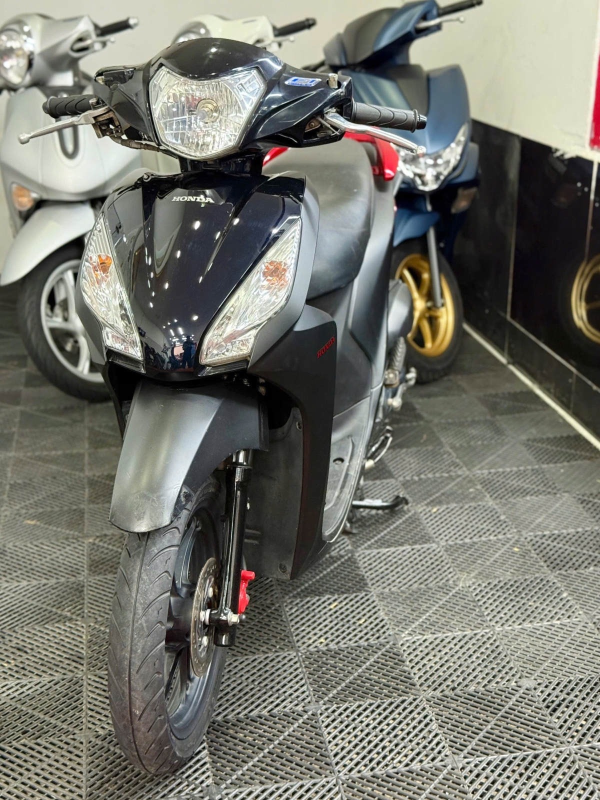 Honda Vision 2016 khoá chìa 60B8-69338