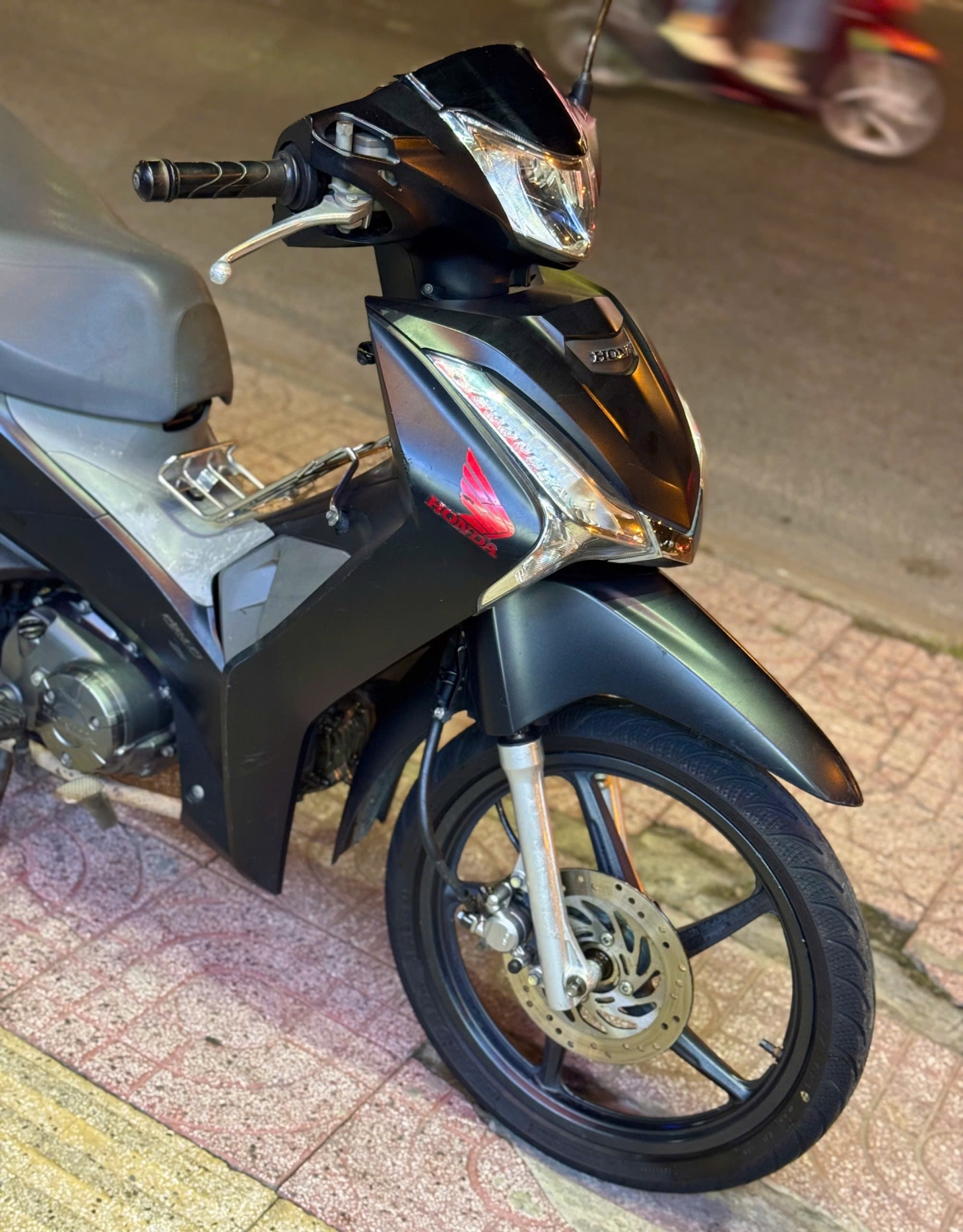 Honda Future 2018 63B2-70700