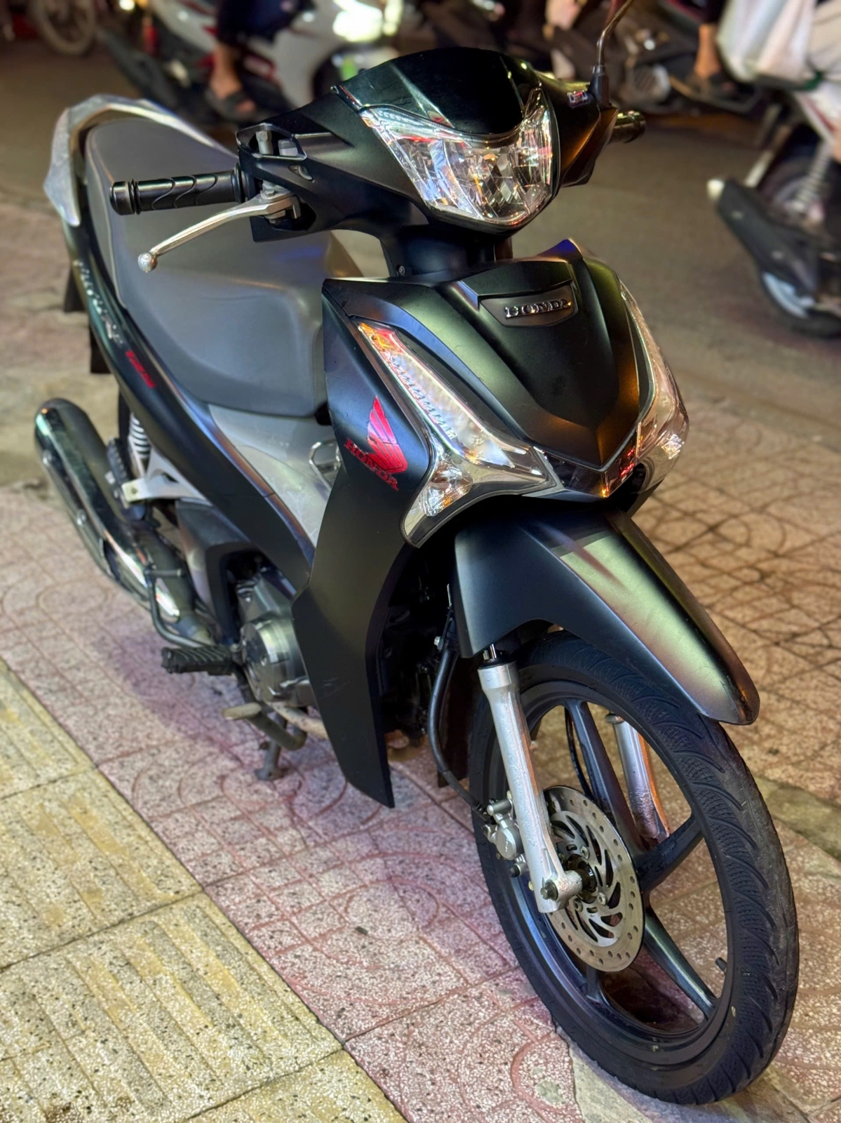 Honda Future 2018 63B2-70700