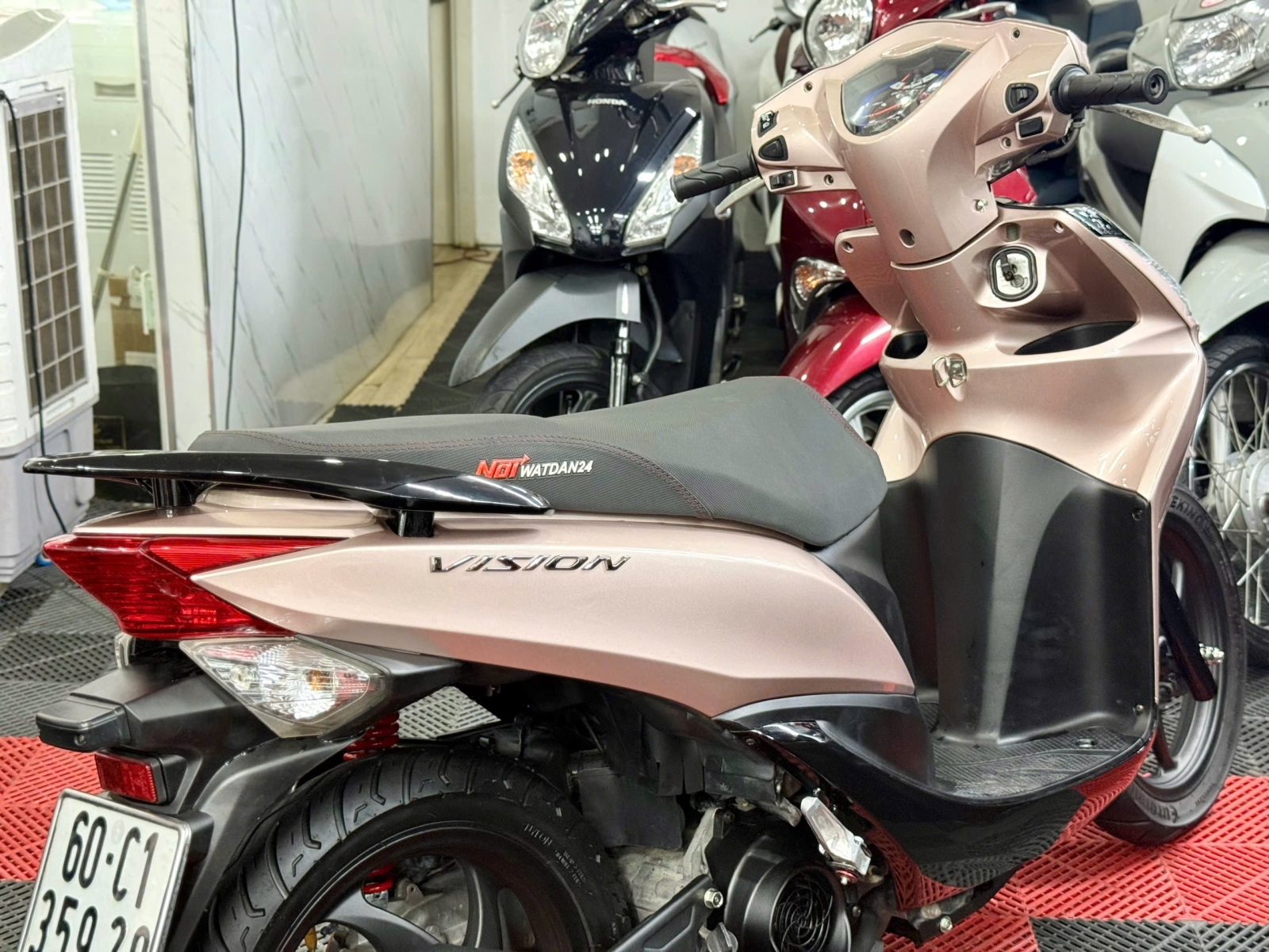 Honda Vision 2013 60C1-35929