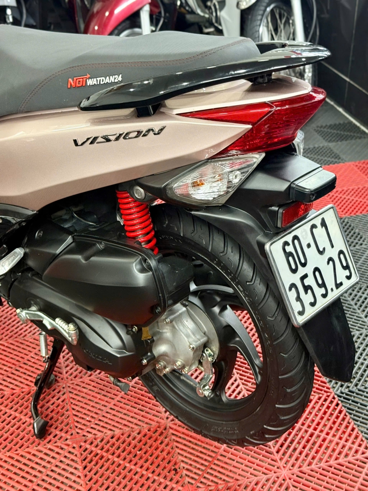 Honda Vision 2013 60C1-35929