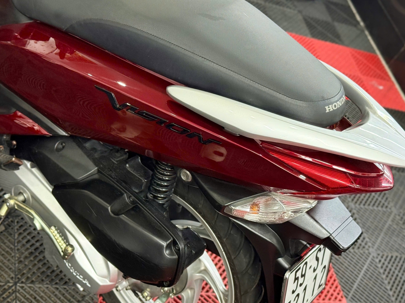 Honda Vision 2013 59S1-72112