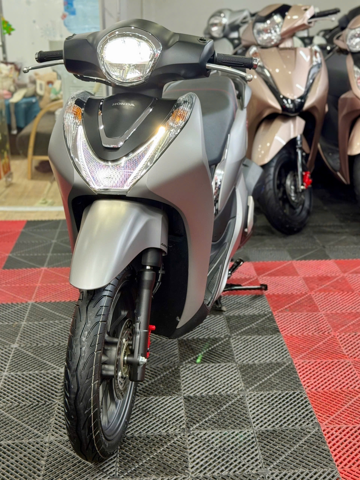 Honda SHmode 2025 68AB-21483