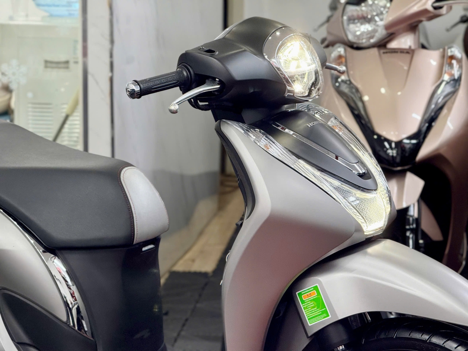 Honda SHmode 2025 68AB-21483