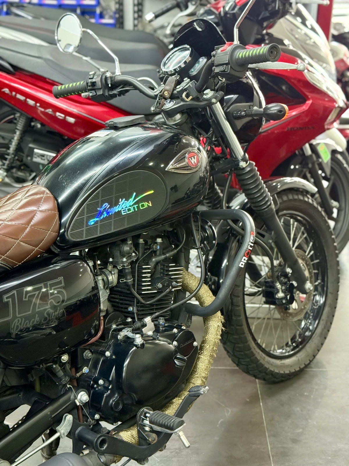 Kawasaki W175 2023 59A3-44593