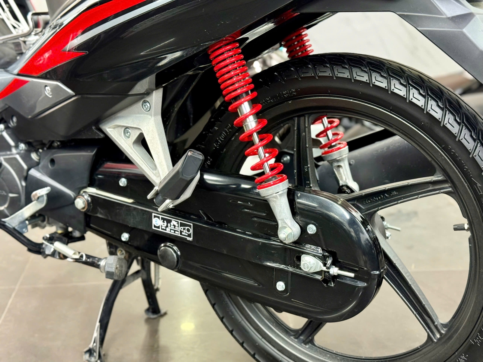 Wave RSX 2024 Form mới Bao sang tên