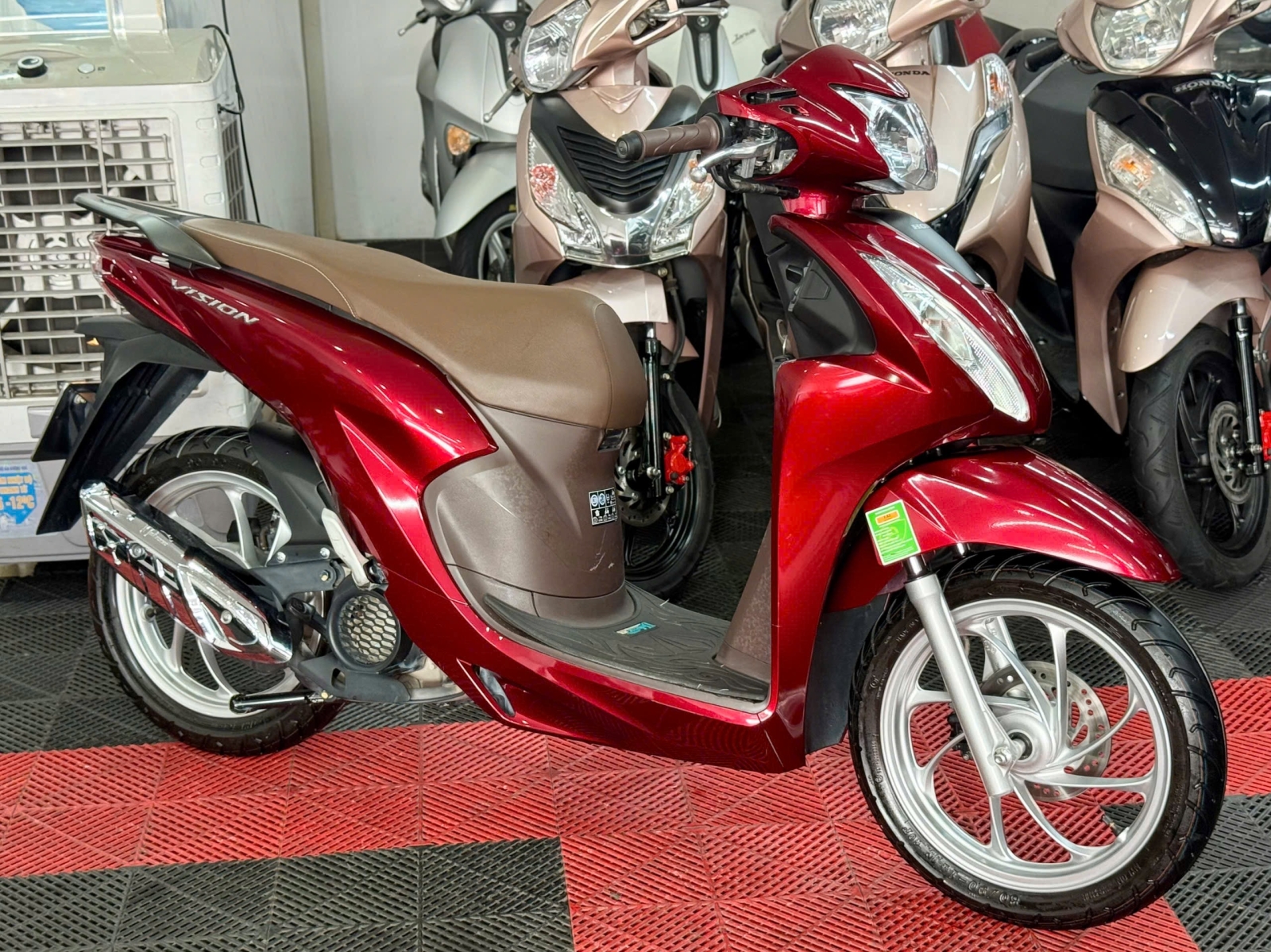 Honda Vision 2025 50AA-12373