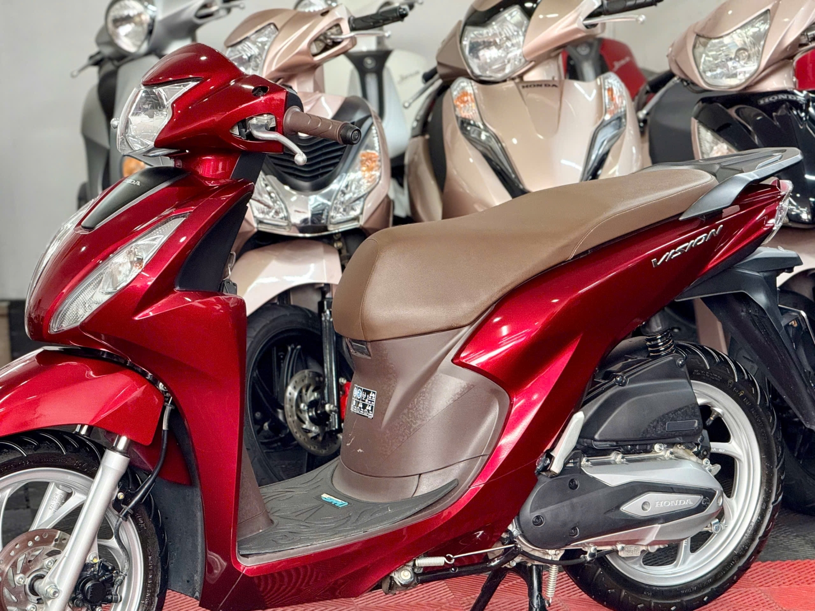 Honda Vision 2025 50AA-12373