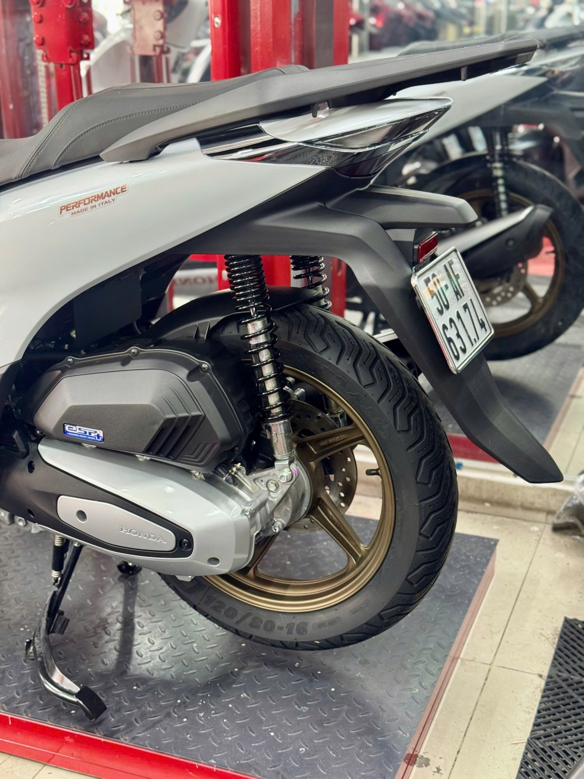 SH 150i Nhập Ý bản Special New Concept 600KM 50AF-63174