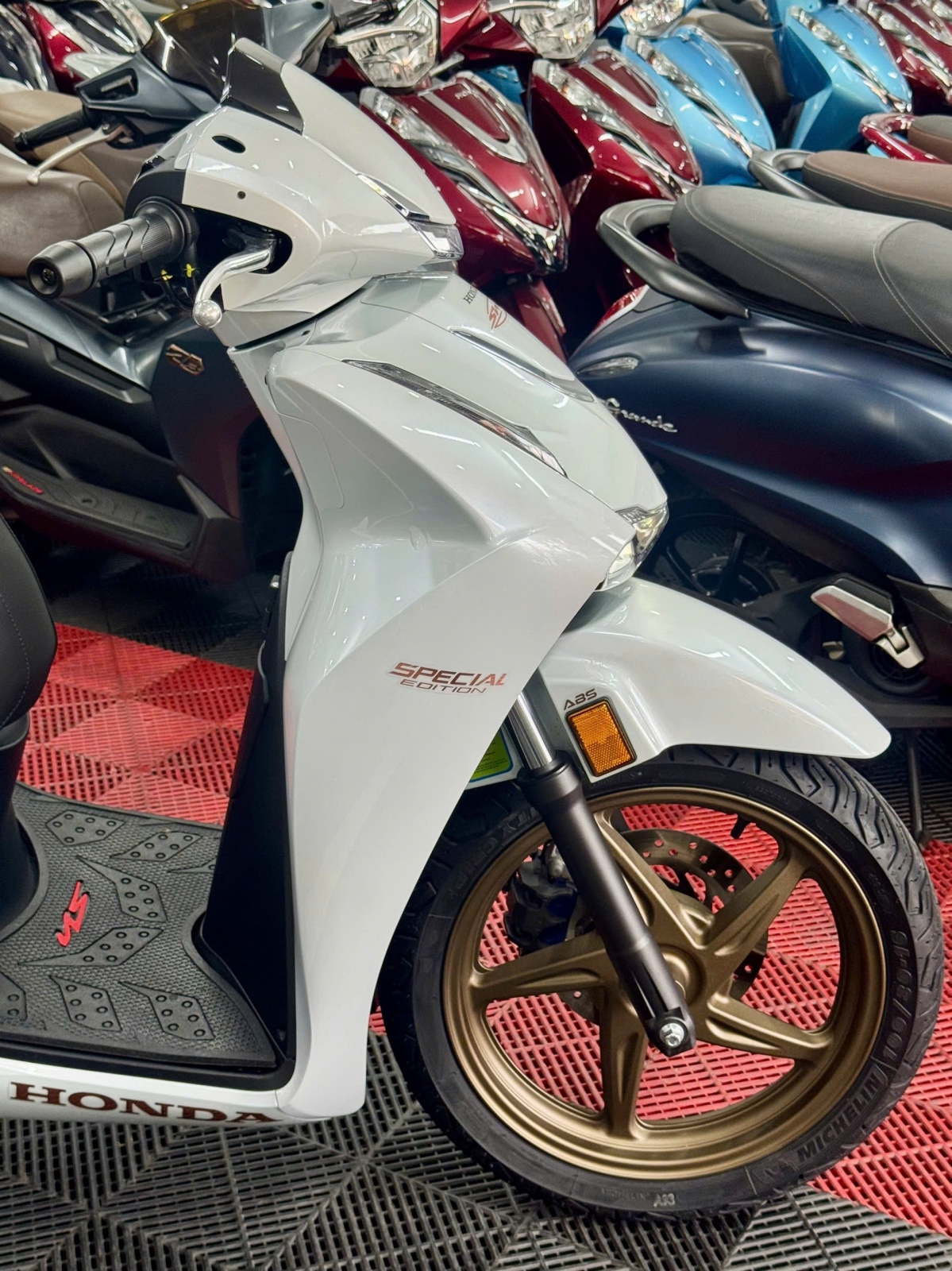 SH 150i Nhập Ý bản Special New Concept 600KM 50AF-63174