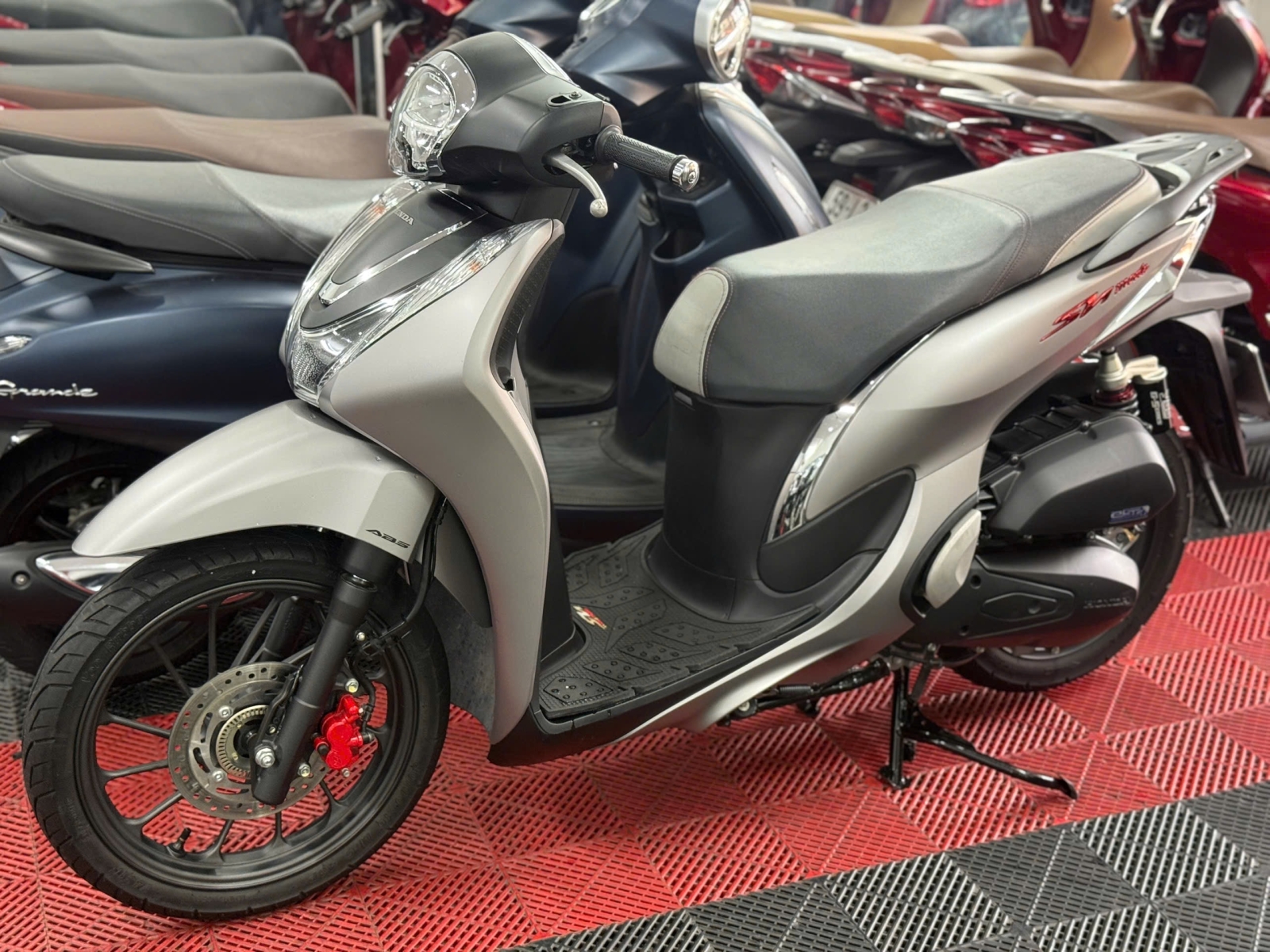 HONDA SH MODE 125 ABS 2025 5000KM 59X3-90177