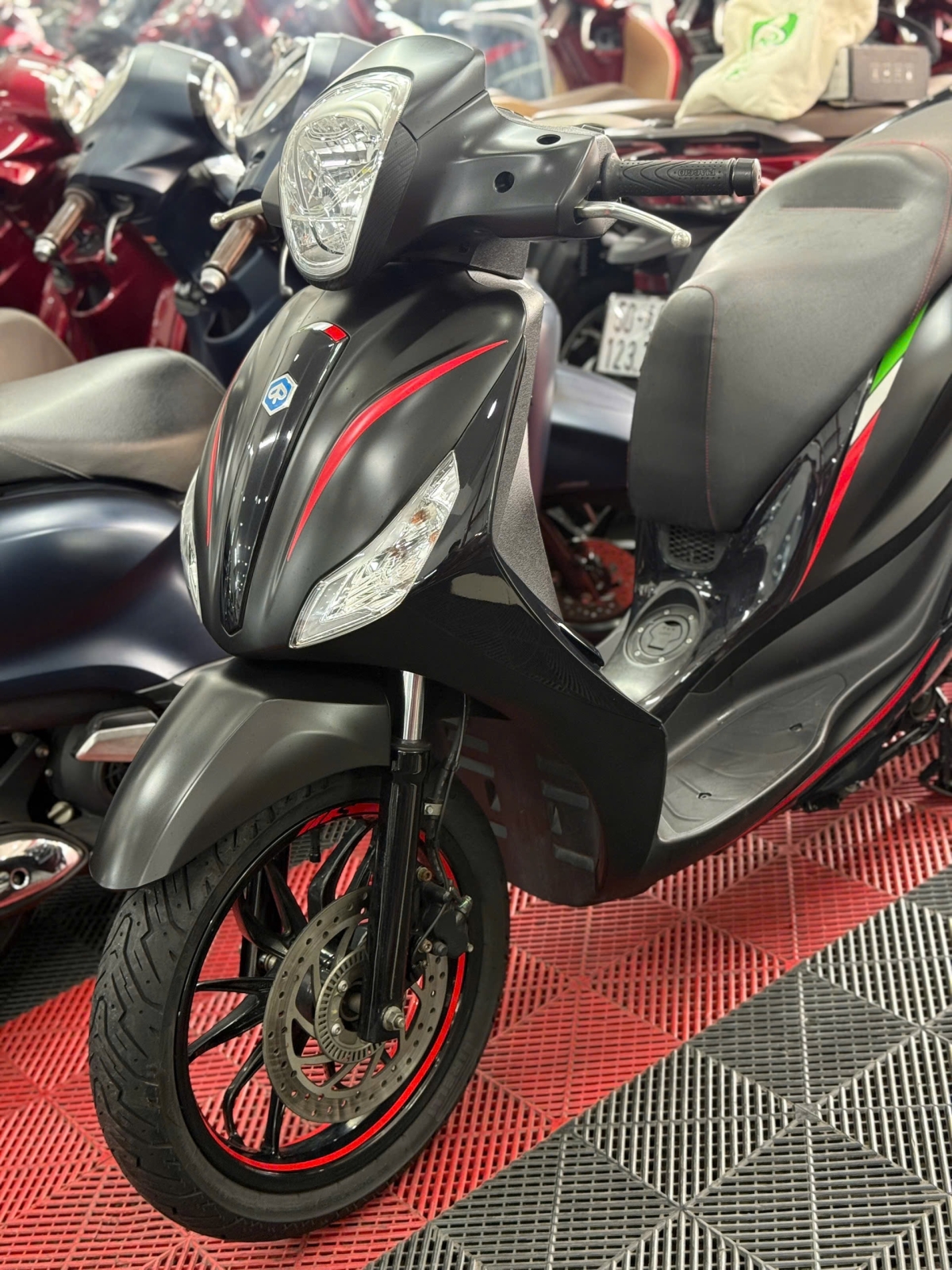 PIAGGIO MEDLEY 150 2 kênh ABS 59C2-89456