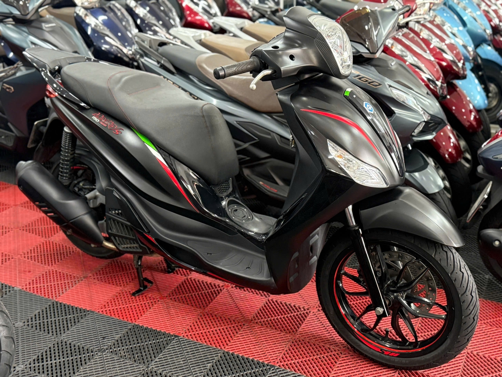PIAGGIO MEDLEY 150 2 kênh ABS 59C2-89456