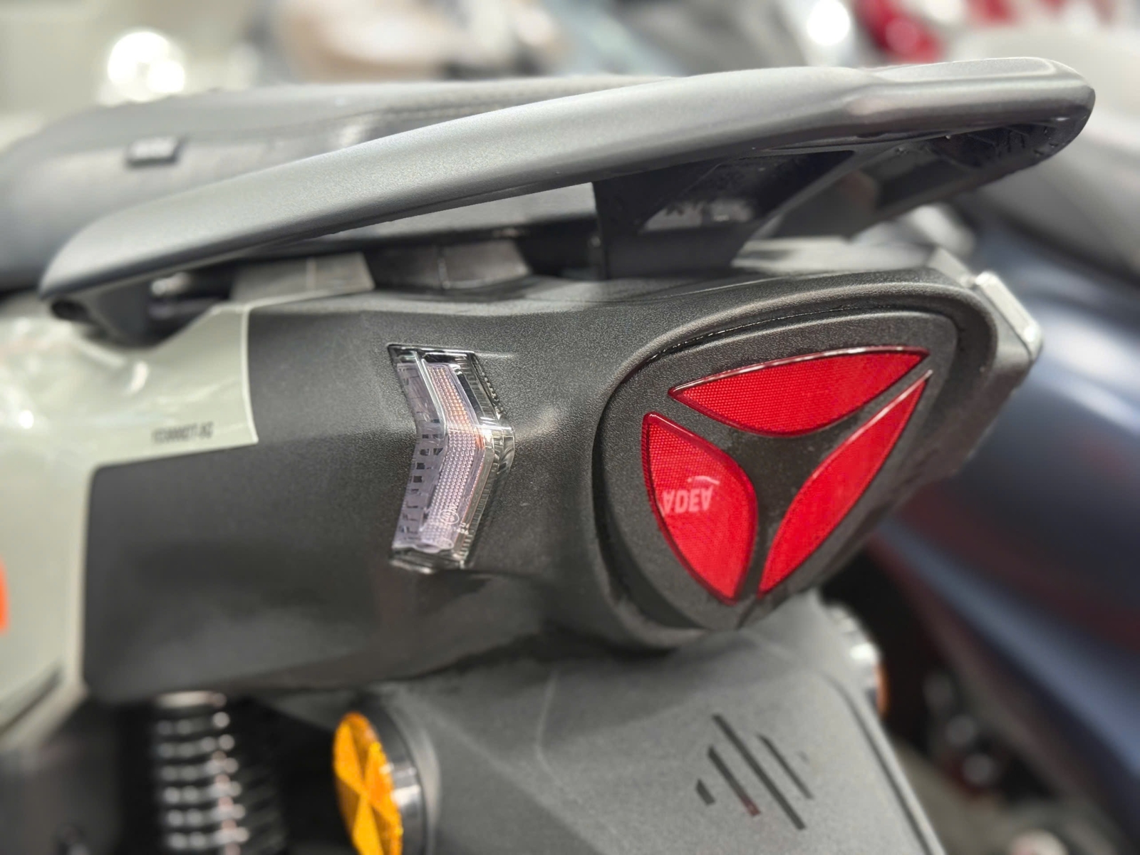 YADEA VELAX BẢN U 2 PIN 2026 4000KM 60AD-24994