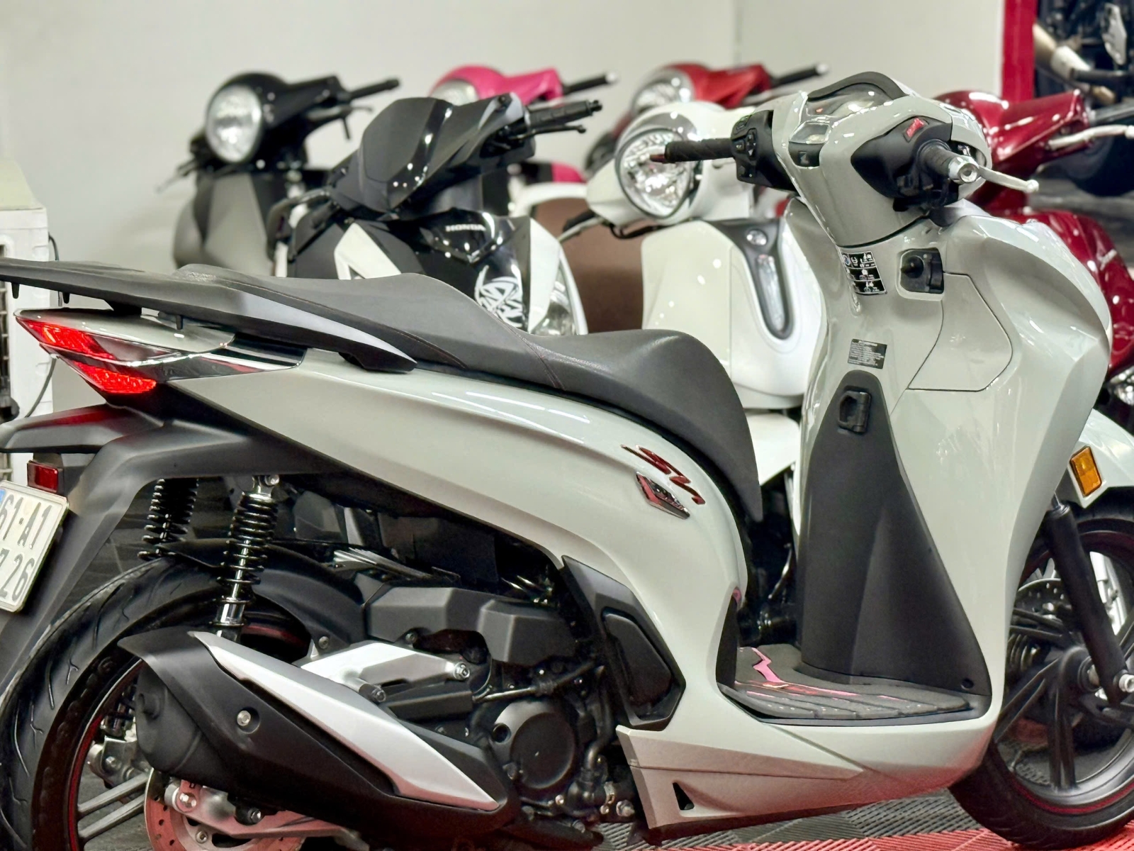 SH350i 2022 máy Thái 61A1-02726