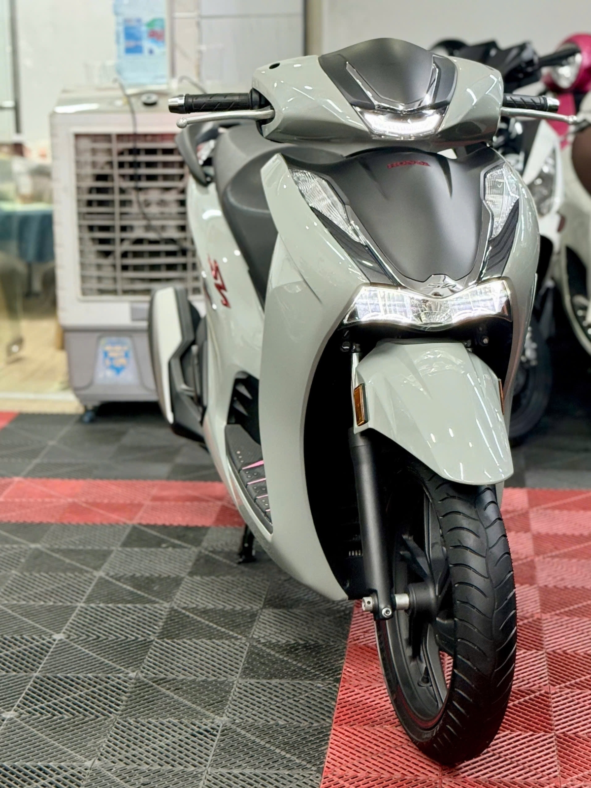 SH350i 2022 máy Thái 61A1-02726