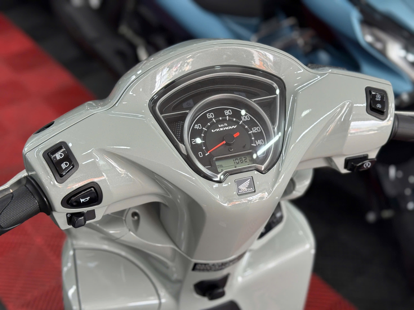 HONDA VISION 2026 BÁNH LỚN 1000KM 65AB-97101