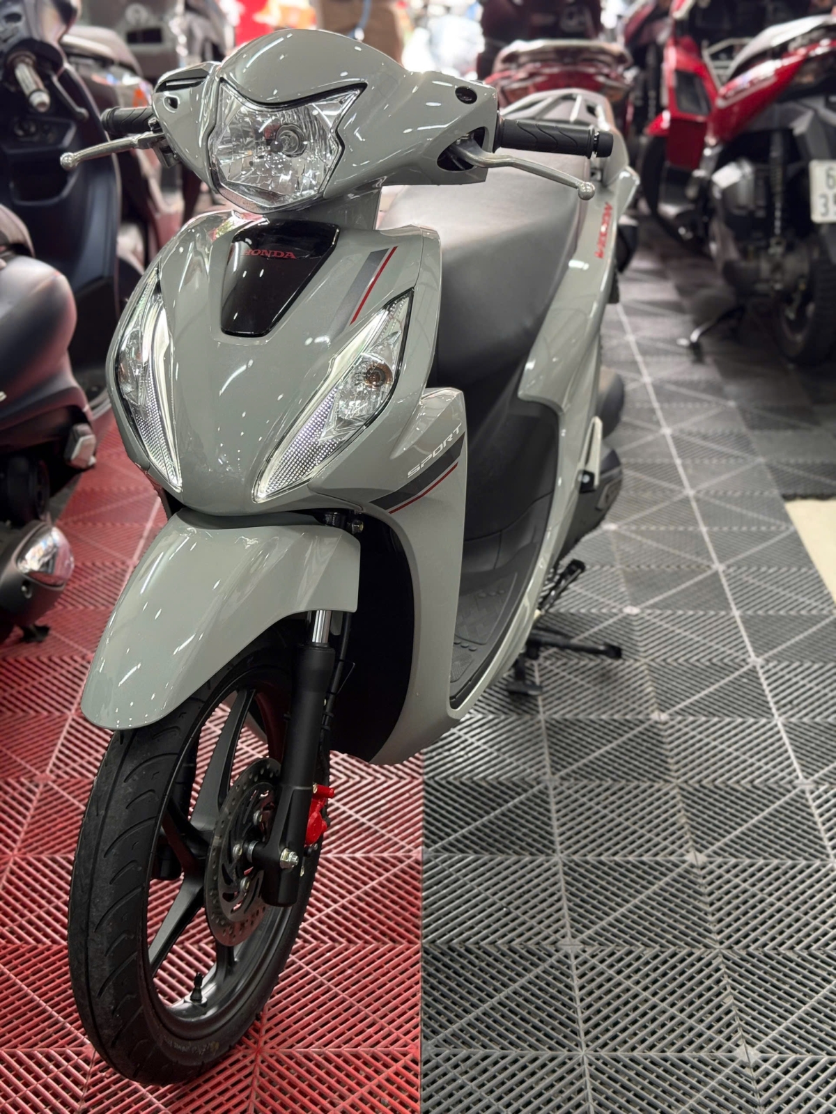 HONDA VISION 2026 BÁNH LỚN 1000KM 65AB-97101