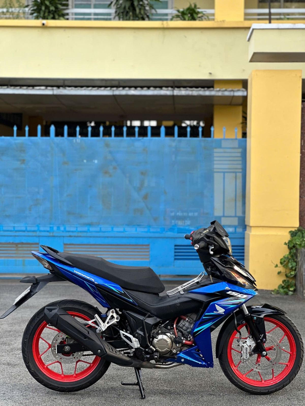 Honda winner v1 69m1-176.23