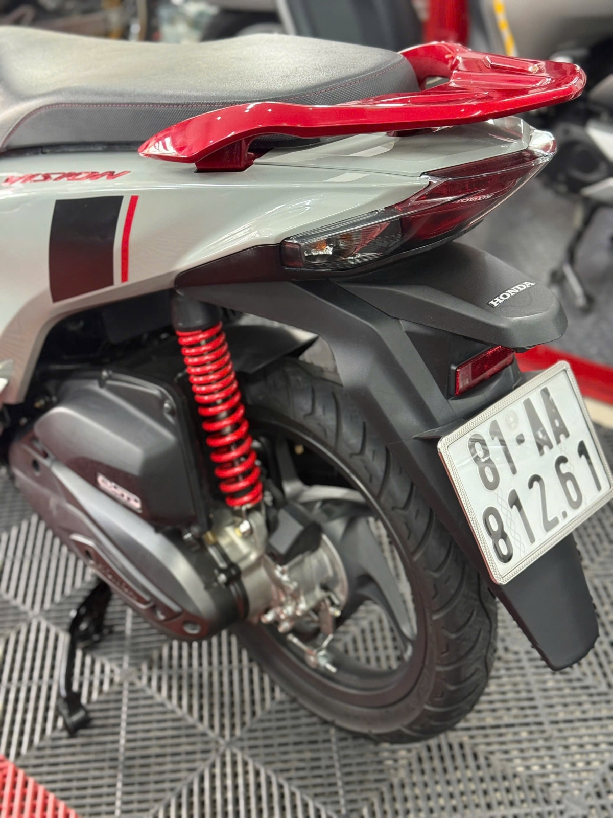 VISION THỂ THẢO XXM 2025 5000KM 81AA-81261