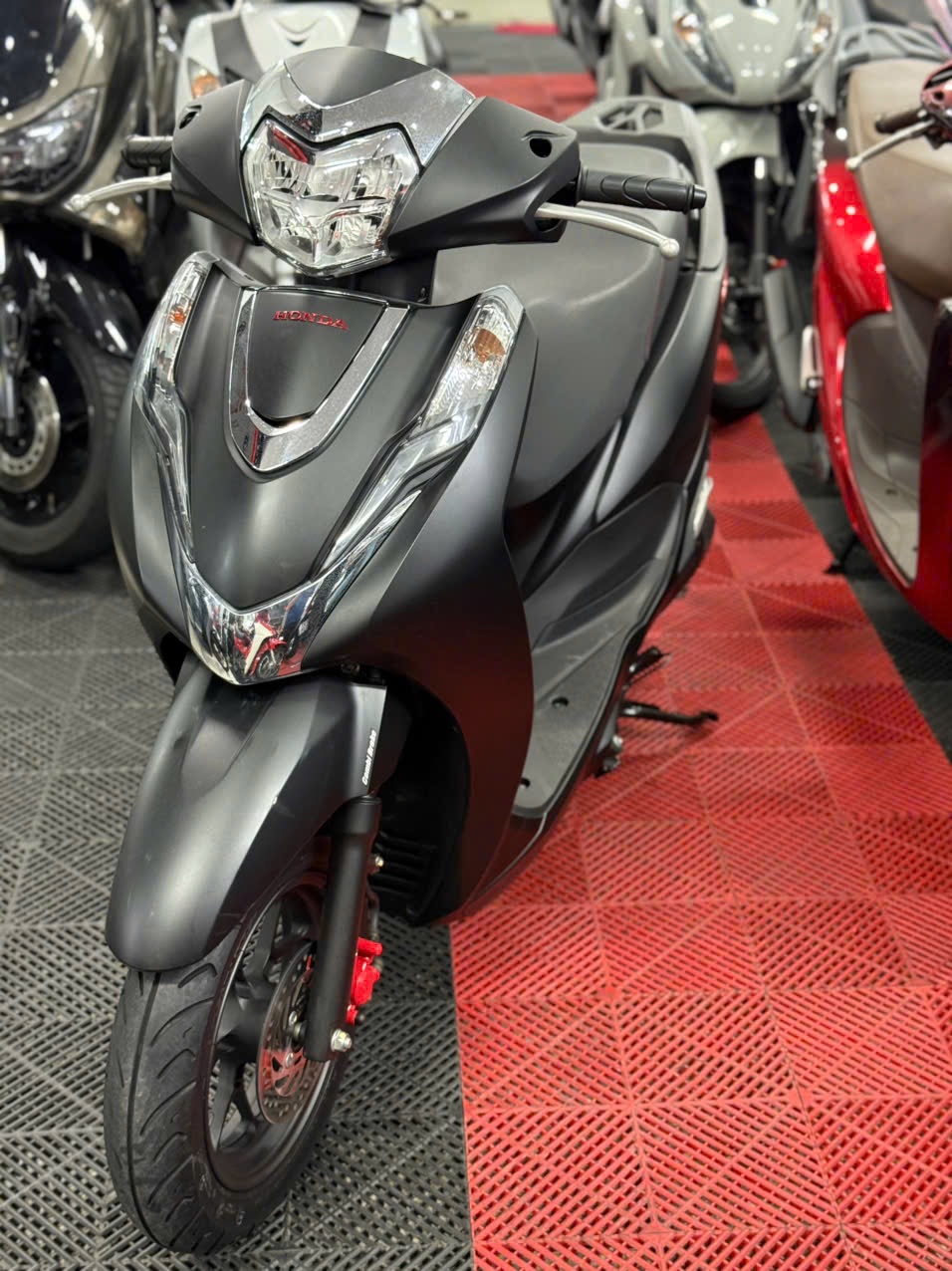 LEAD 4VAL 2022 BẢN ĐẶC BIỆT 3500KM 50AE-61573