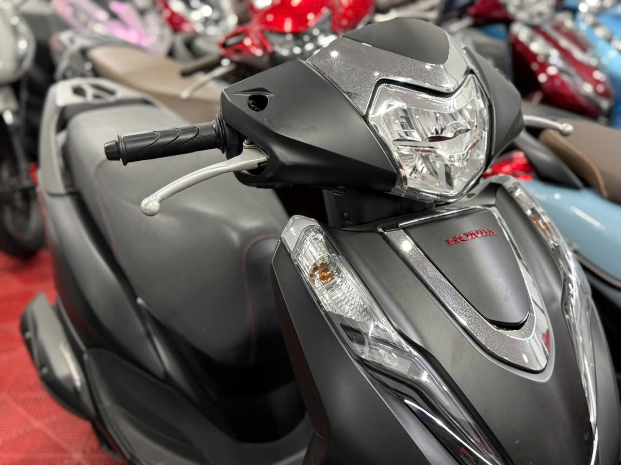 LEAD 4VAL 2022 BẢN ĐẶC BIỆT 3500KM 50AE-61573