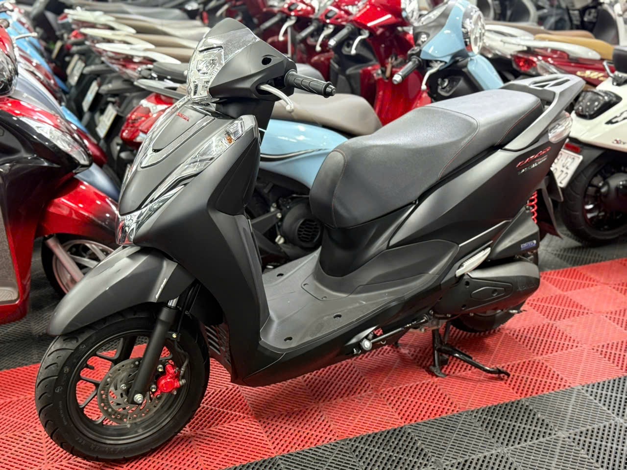 LEAD 4VAL 2022 BẢN ĐẶC BIỆT 3500KM 50AE-61573