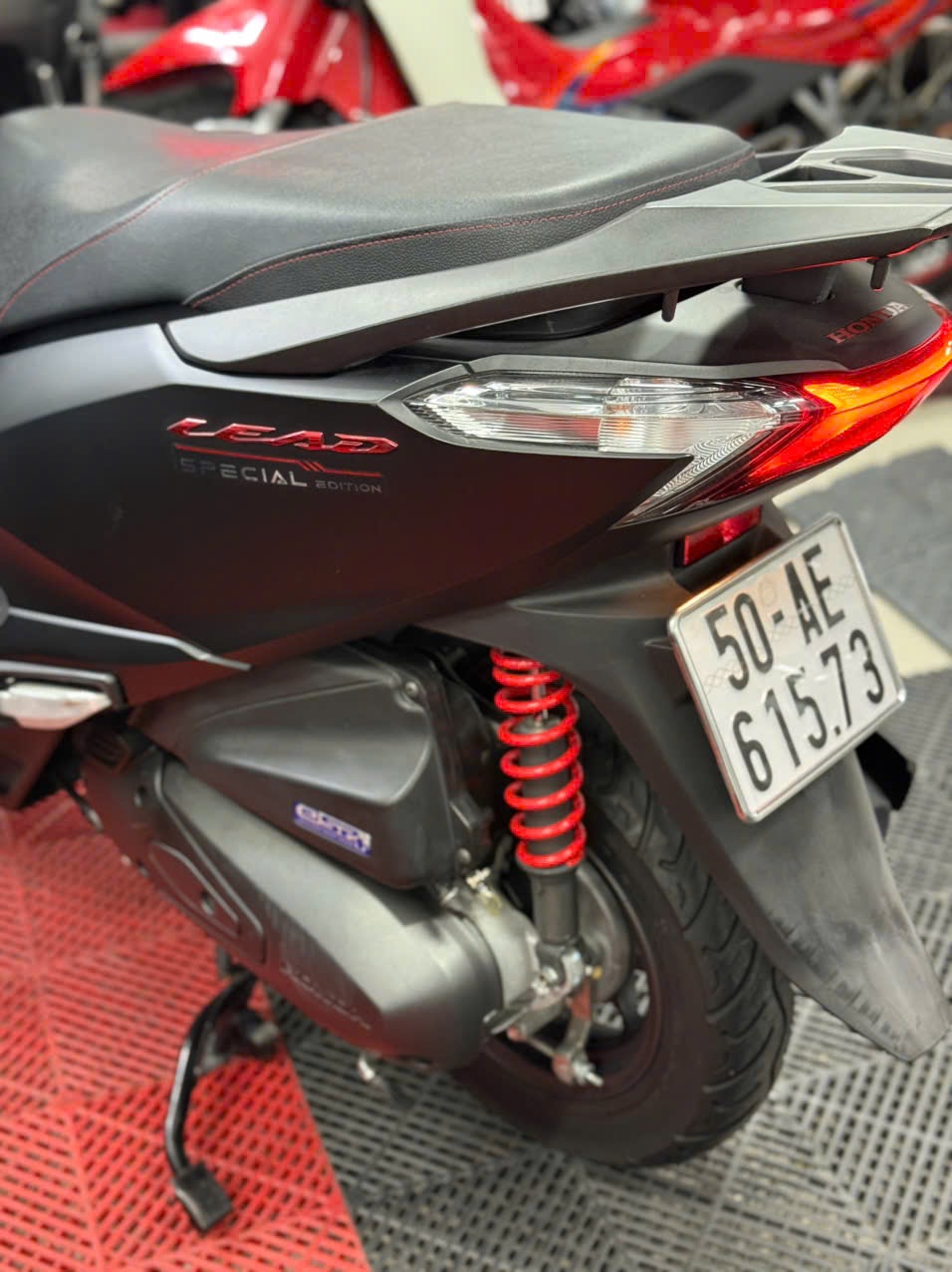 LEAD 4VAL 2022 BẢN ĐẶC BIỆT 3500KM 50AE-61573