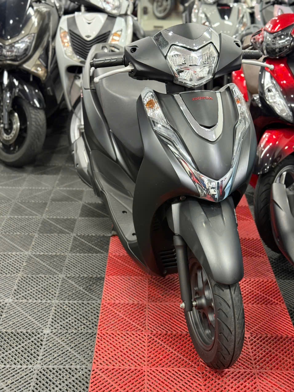 LEAD 4VAL 2022 BẢN ĐẶC BIỆT 3500KM 50AE-61573