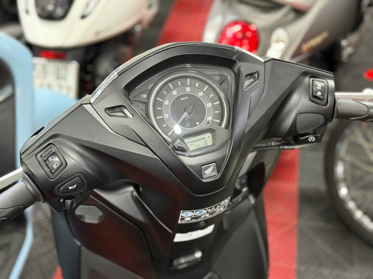 LEAD 4VAL 2022 BẢN ĐẶC BIỆT 3500KM 50AE-61573