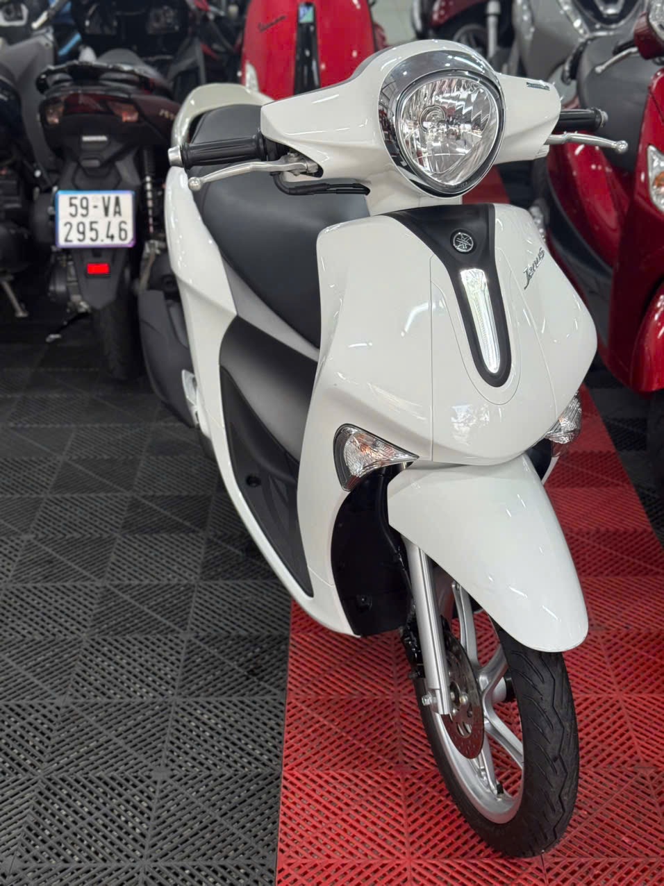 Janus 2024 Khoá Chìa 65MA-14230