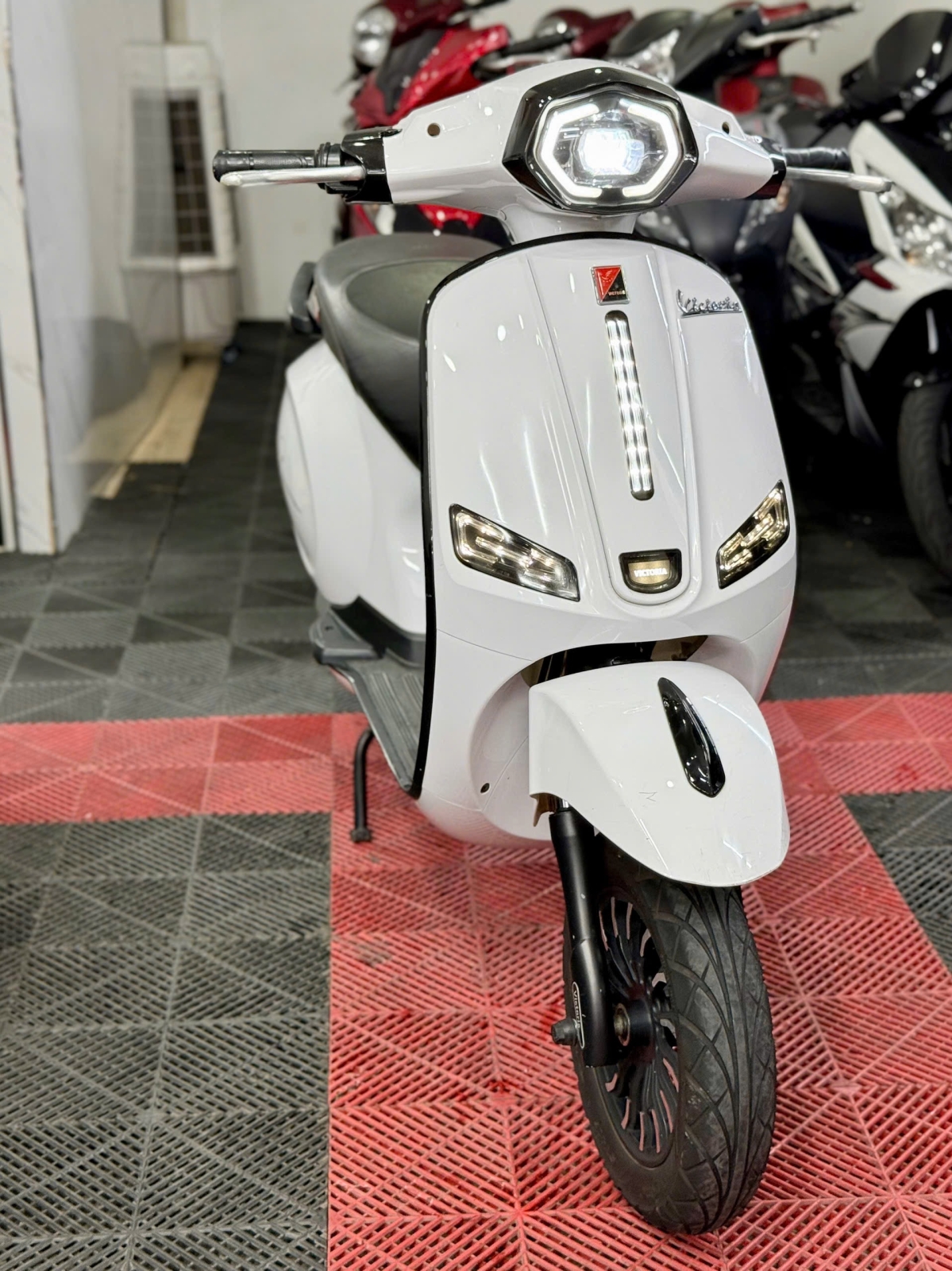 Victoria V38 2024 86MD1-00171