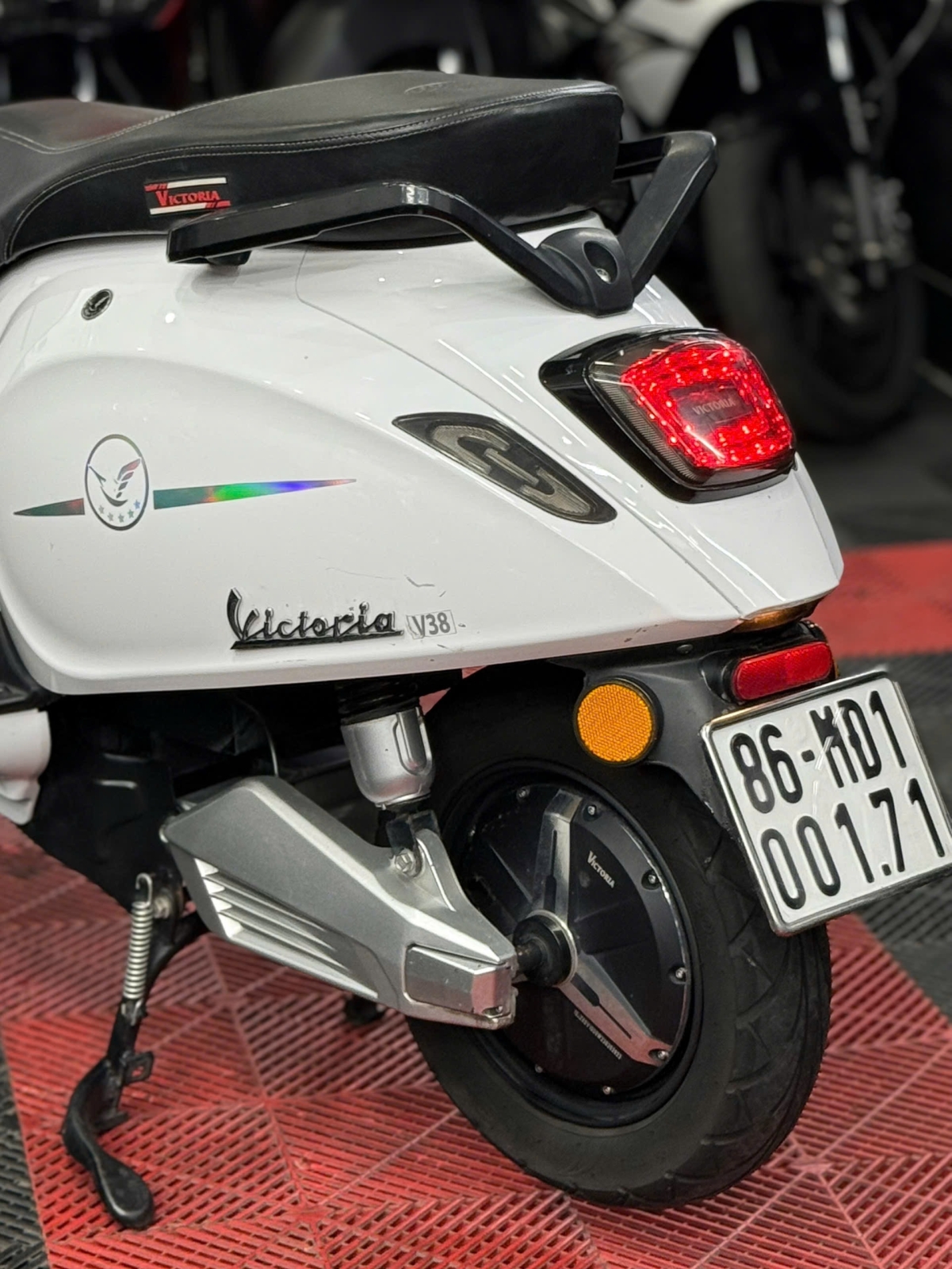 Victoria V38 2024 86MD1-00171