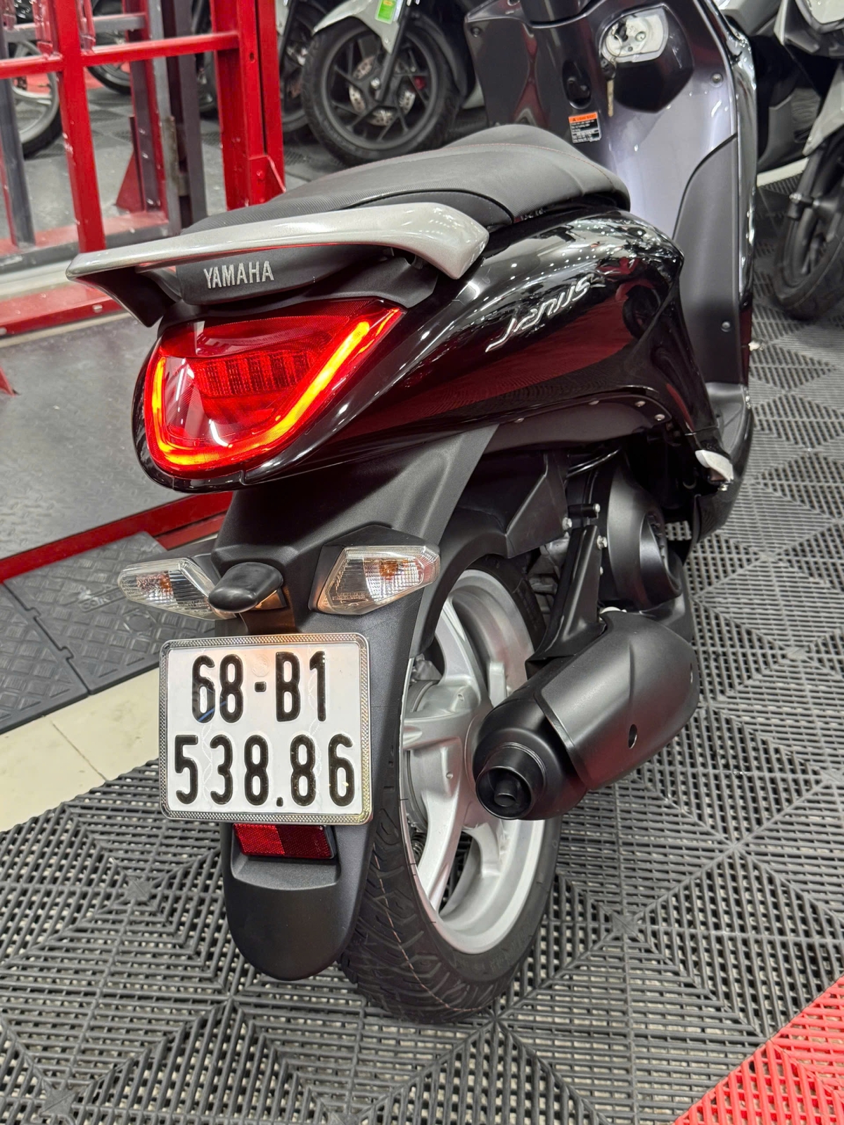 Janus 2021 Khoá Chìa 68B1-53886