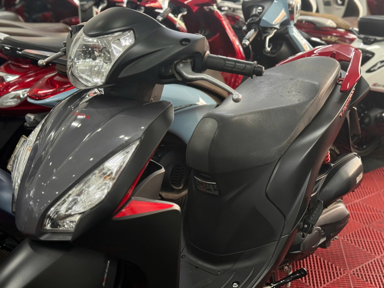 VISION 2019 SMK 63B6-37185